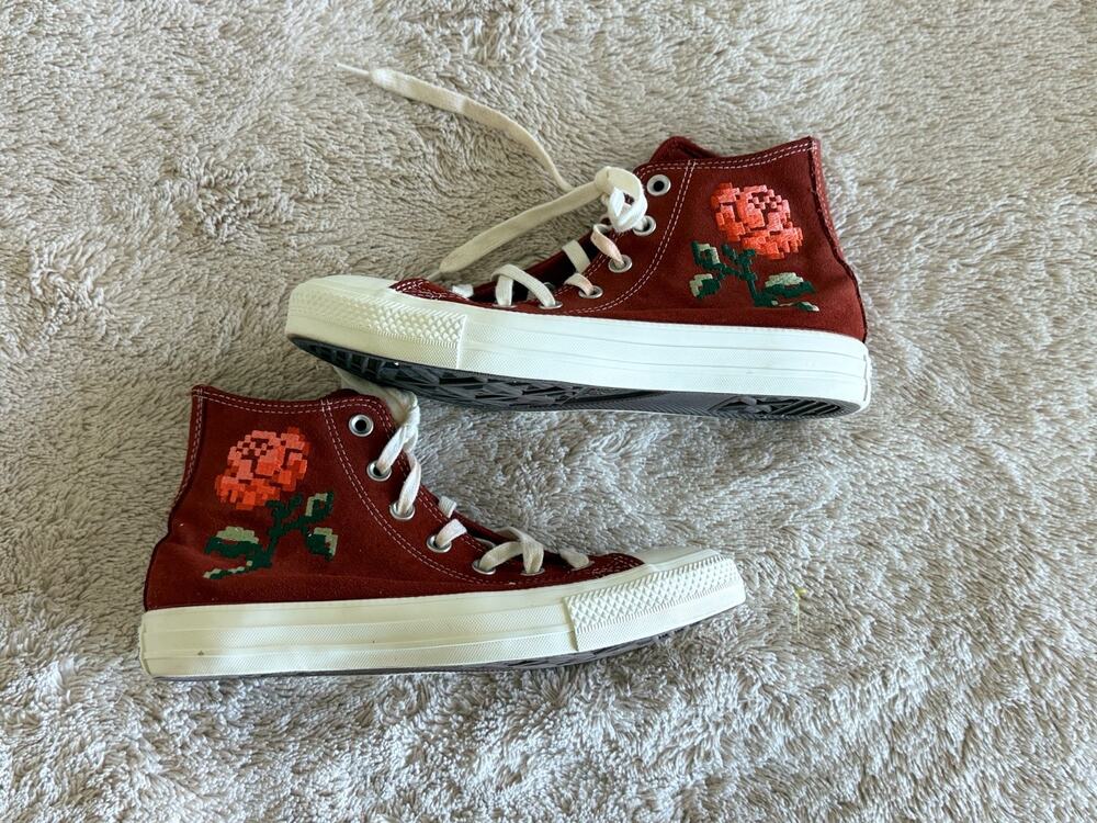 Converse Embroidered Rose Suede High Top Sneakers Womens 8